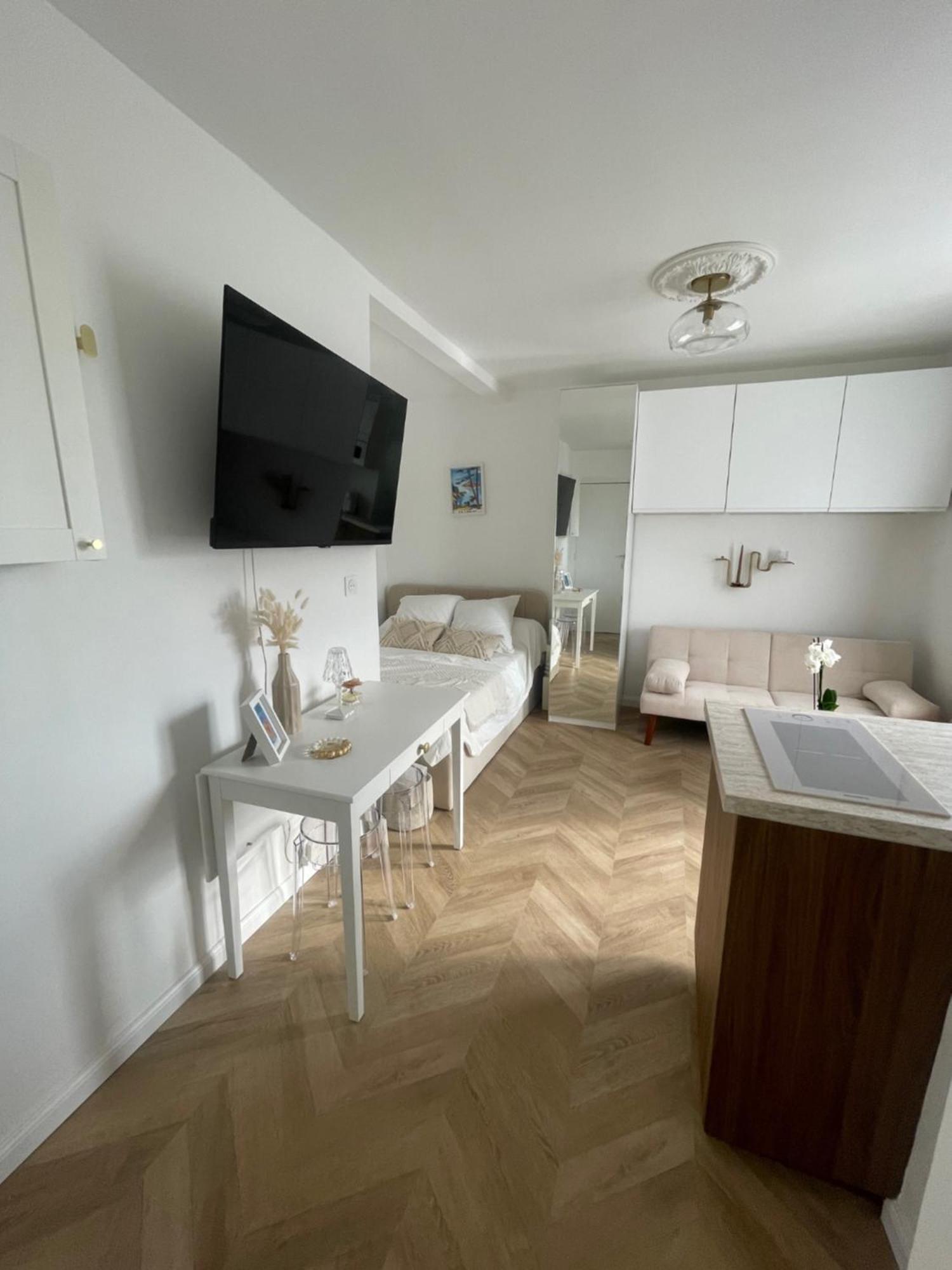 Appartement Perche Sur Les Toits, 16 Eme Quartier Calme Securise- Proche Quai Seine Roland Garros